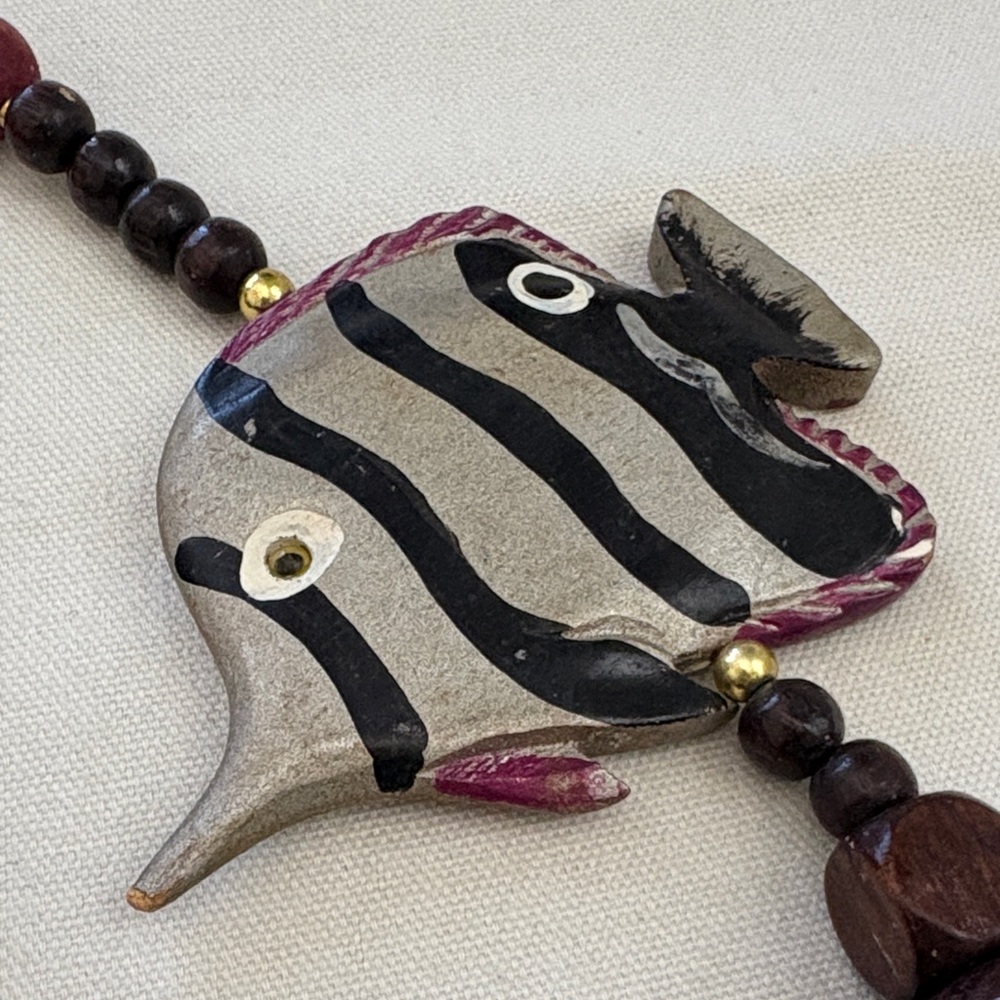 Handcrafted Black & Brown Fish Pendant Beaded Necklace - Picture 3 of 5